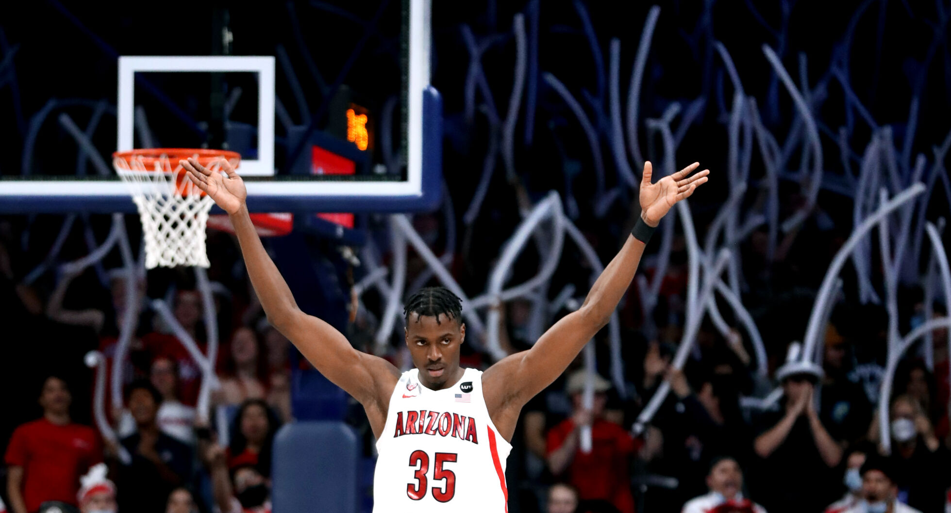 Christian Koloko, 2022 Pac-12
Defensive Player of the Year